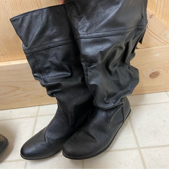 🎯 Black faux leather boots. 7 1/2 Extended calf.  Lightly used. - Picture 6 of 6